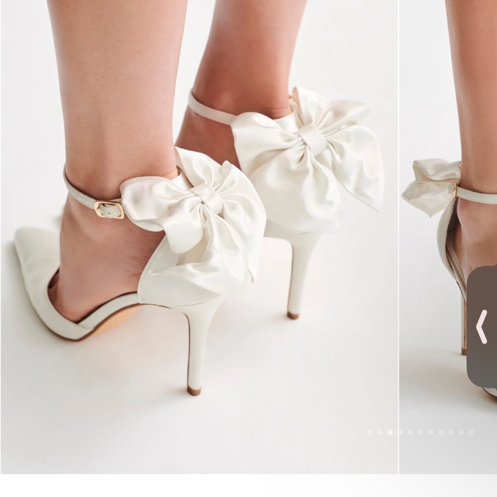Meshki Charmed Satin bow heel - Picture 2 of 4